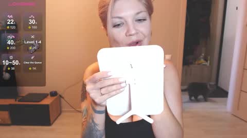 Snapshot of liza_wet chatting on October 12, 2:48 am Liza Wet online show from October 12, 2:48 am