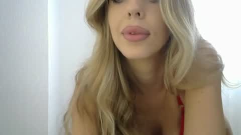 LizaSweetyy online show from June 10, 1:21 pm