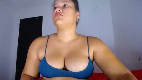 Snapshot of lize_lisha chatting on October 2, 2:43 am lizze online show from October 2, 2:43 am