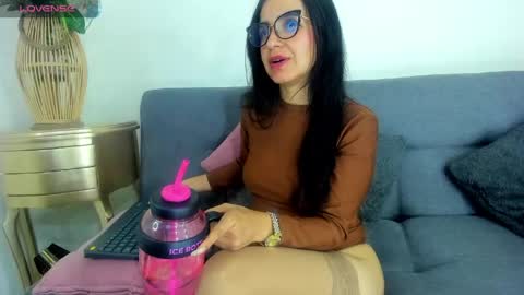 lizeth_white online show from May 9, 8:26 pm