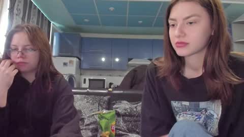 lizzi_muur online show from February 23, 12:37 pm