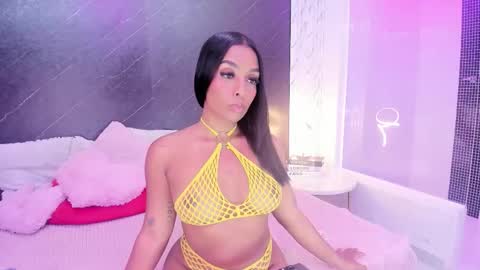 Snapshot of lizziierose chatting on October 16, 12:16 pm I am Lizz online show from October 16, 12:16 pm