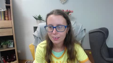 Lizzy online show from July 27, 4:10 am
