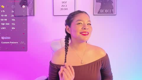 lizzyponcee online show from December 20, 10:55 am