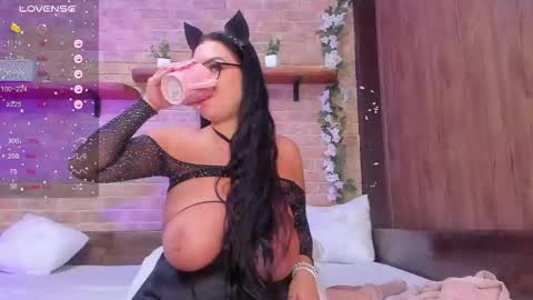 Snapshot of lizzyvixxx chatting on October 13, 8:16 am lizzyvixxx online show from October 13, 8:16 am