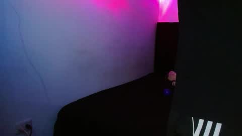 lliamm 2 online show from November 23, 8:01 am