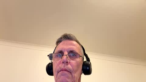 ellbee online show from March 23, 10:48 pm