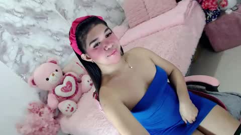 Thea online show from February 10, 8:34 pm