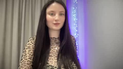 locaalis1 online show from February 24, 8:03 pm