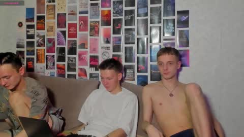 Snapshot of logan_mett chatting on October 2, 9:24 pm Logan online show from October 2, 9:24 pm