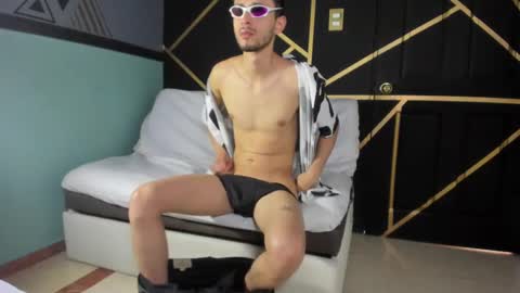 Snapshot of logan_rogers chatting on October 7, 4:14 pm Logan Rogers online show from October 7, 4:14 pm