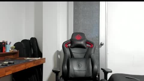 Snapshot of logannick chatting on September 26, 8:22 am Logan online show from September 26, 8:22 am
