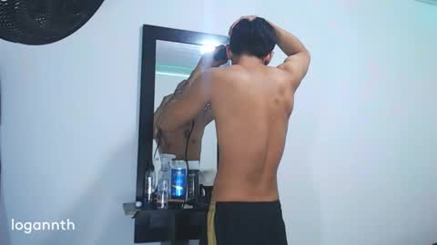 logannthh online show from December 31, 1:19 pm