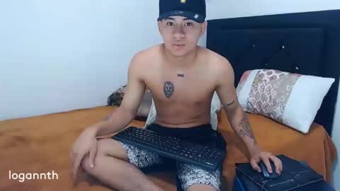 logannthh online show from February 14, 2:18 am