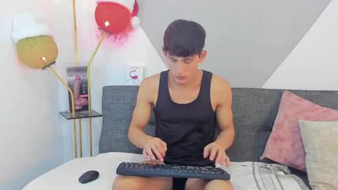 loganoficialx online show from December 22, 9:11 am