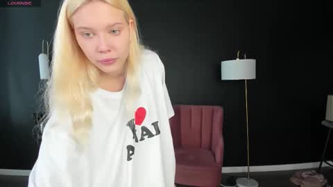 logic_404 online show from October 21, 12:10 pm