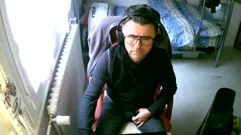 lokoum39 online show from February 28, 1:15 pm