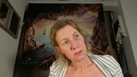 lola_belgium online show from May 23, 5:20 pm