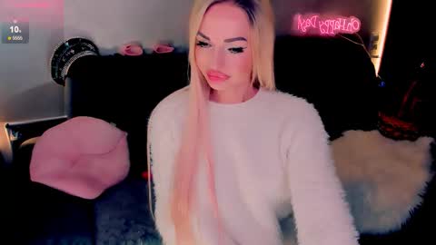 Lola online show from January 17, 6:39 pm