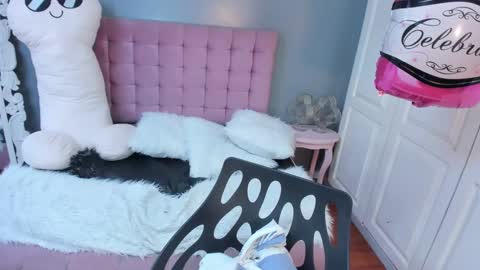 Snapshot of lola_cook chatting on October 3, 1:52 pm Lola online show from October 3, 1:52 pm