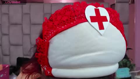 lola heart online show from April 6, 7:37 pm