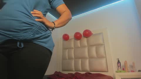 lola_js online show from June 8, 11:55 am