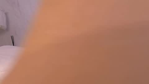 Snapshot of lola_lewis chatting on October 20, 5:23 am lola_lewis online show from October 20, 5:23 am