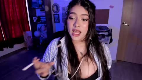 lolaasmith_21 online show from October 3, 10:18 pm