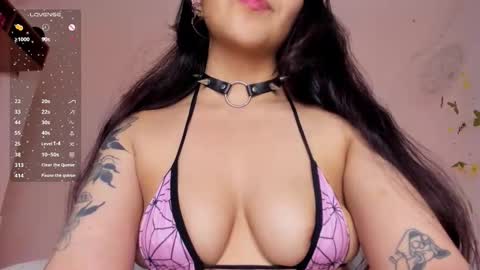 Snapshot of lolaberry_ chatting on September 27, 10:35 am Lola Berry online show from September 27, 10:35 am