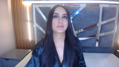 Lola online show from January 17, 2:15 pm