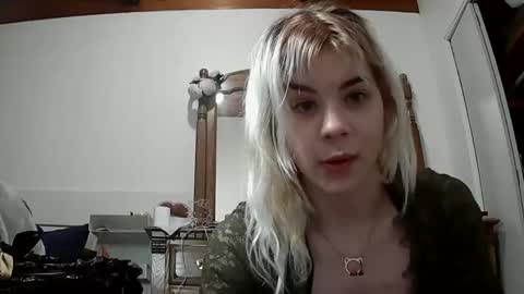 Snapshot of lolalixx6969 chatting on February 26, 5:46 am Lola Lixx online show from February 26, 5:46 am