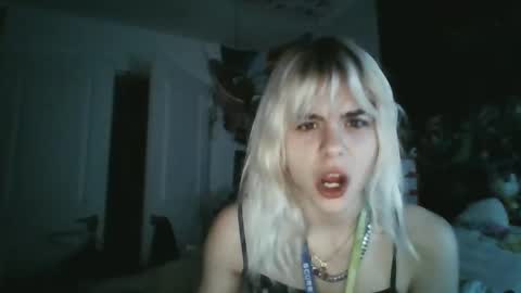 Snapshot of lolalixx6969 chatting on December 8, 3:18 am Lola Lixx online show from December 8, 3:18 am