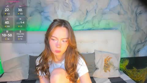 Snapshot of lolamedisson chatting on October 1, 5:23 pm Lola online show from October 1, 5:23 pm