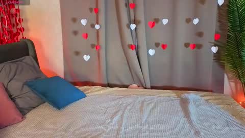 Lola online show from February 7, 9:34 am