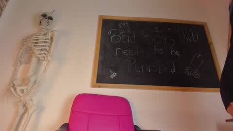 Lola online show from January 12, 12:01 pm