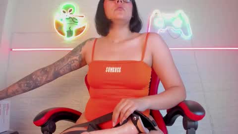 Lola online show from November 15, 12:07 pm