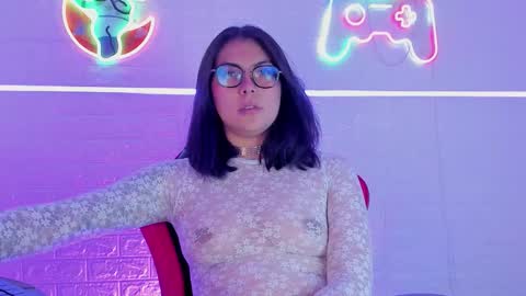 Lola online show from November 3, 11:44 am