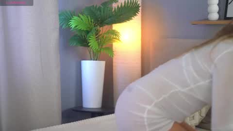 Lola online show from May 7, 8:10 am