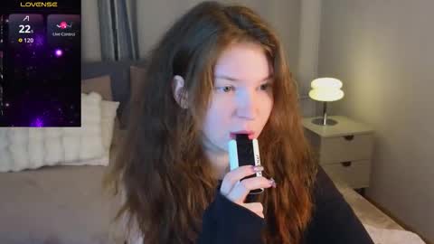 Snapshot of lolly_pump chatting on October 15, 3:13 pm Mona online show from October 15, 3:13 pm