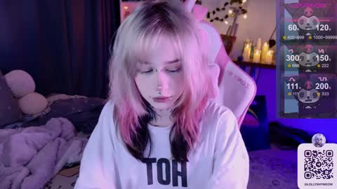 Lolly   online show from December 8, 7:43 pm