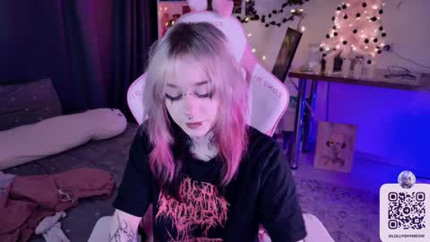 Lolly   online show from December 22, 11:41 pm