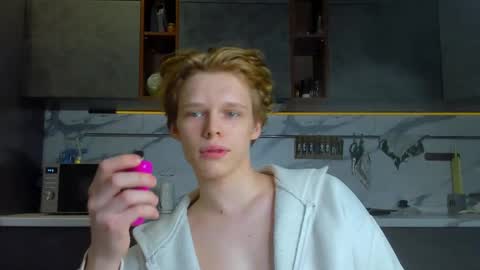 Nelis online show from May 4, 5:41 pm