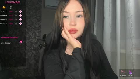 lona online show from December 5, 7:00 pm