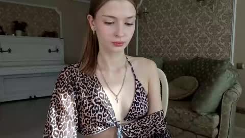 Cindy online show from December 16, 7:37 am