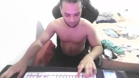 Marvin Santiago online show from March 17, 6:18 am