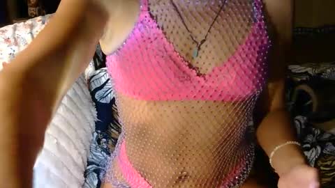 Snapshot of longlegstammy chatting on September 10, 12:44 am Cutenurse91 online show from September 10, 12:44 am