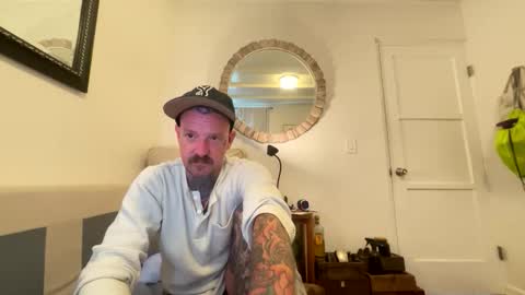 longwalksonthebeach69 online show from March 3, 10:39 pm