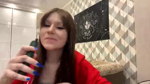 Snapshot of looking_me chatting on September 29, 7:29 am EVA online show from September 29, 7:29 am