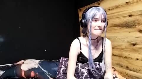 Snapshot of looking_me chatting on September 21, 10:08 am EVA online show from September 21, 10:08 am