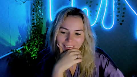 Snapshot of loraboyar chatting on September 22, 2:26 am Lora online show from September 22, 2:26 am